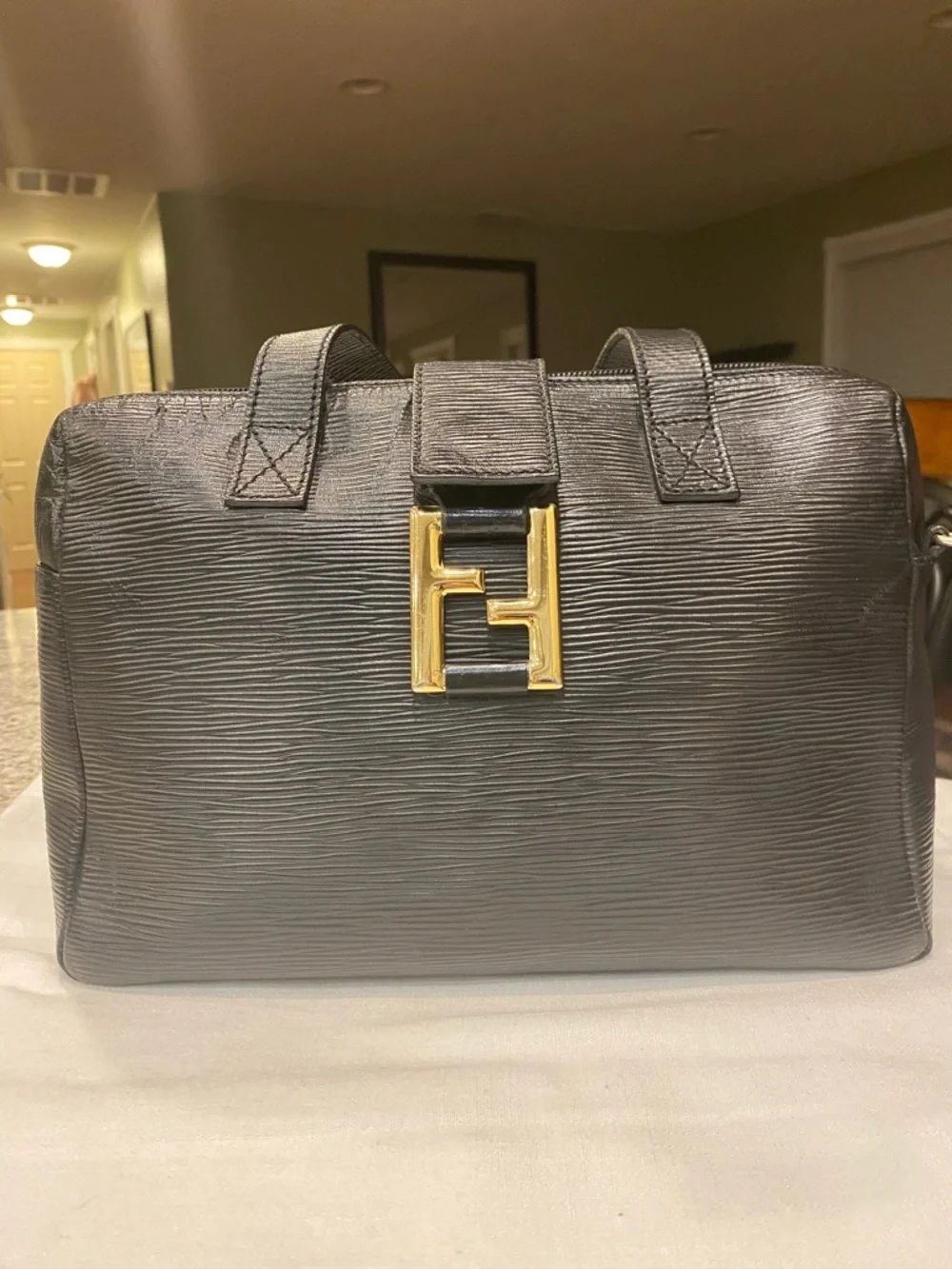 Fendi black leather bag - Picture 3 of 3